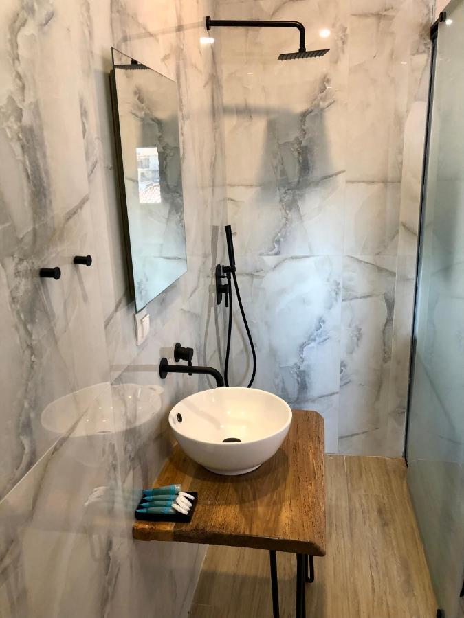 Athonite All Seasons Luxury Suites Jeriszósz Kültér fotó