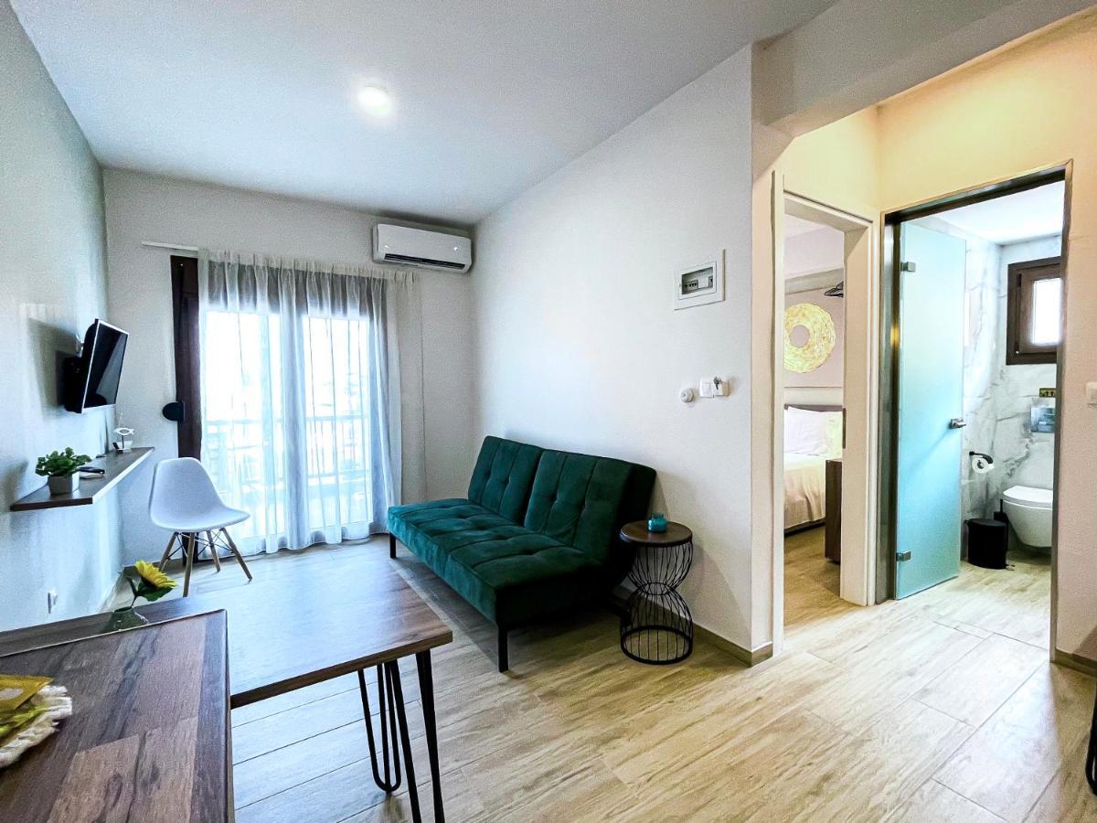 Athonite All Seasons Luxury Suites Jeriszósz Kültér fotó