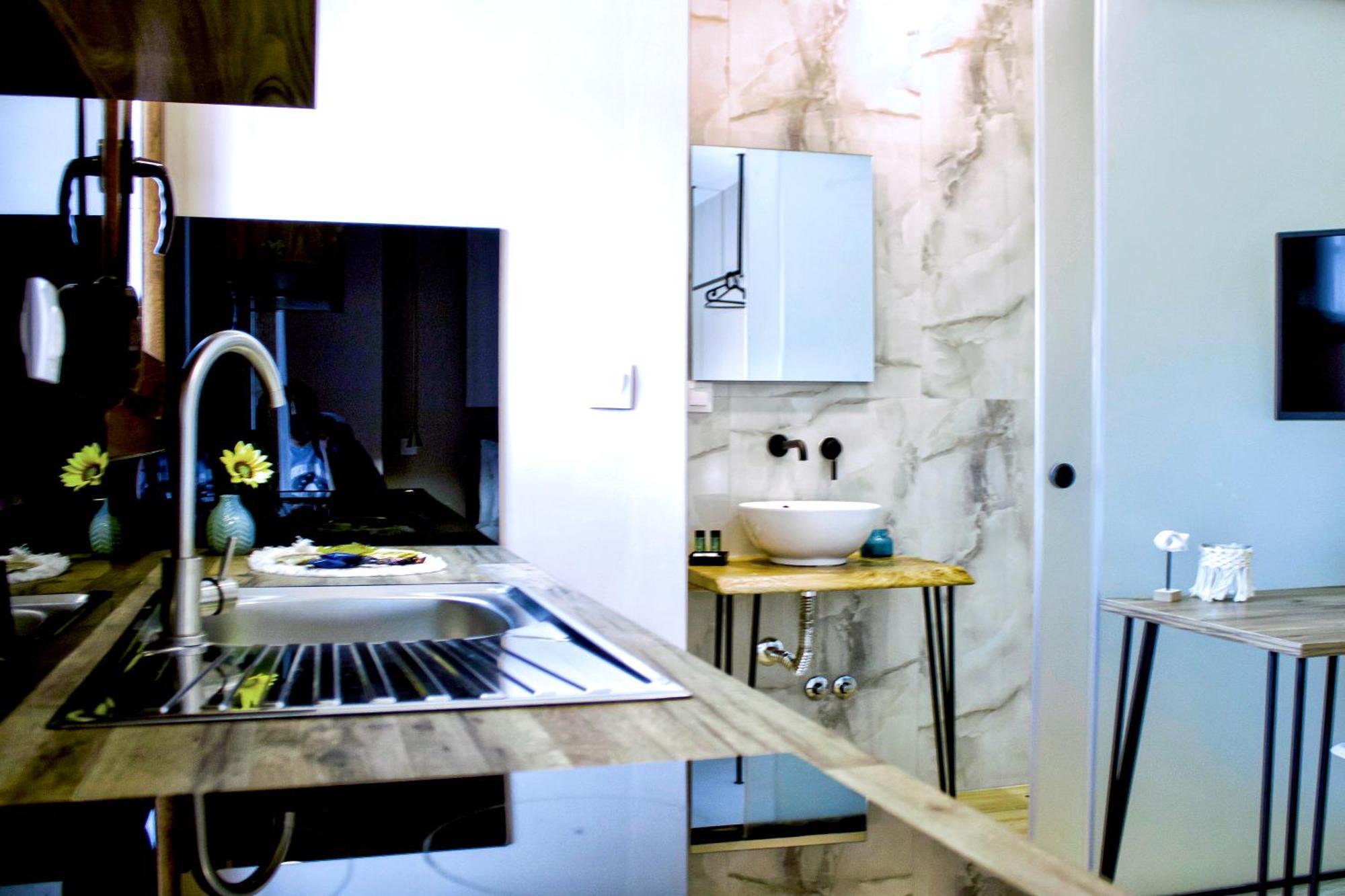 Athonite All Seasons Luxury Suites Jeriszósz Kültér fotó