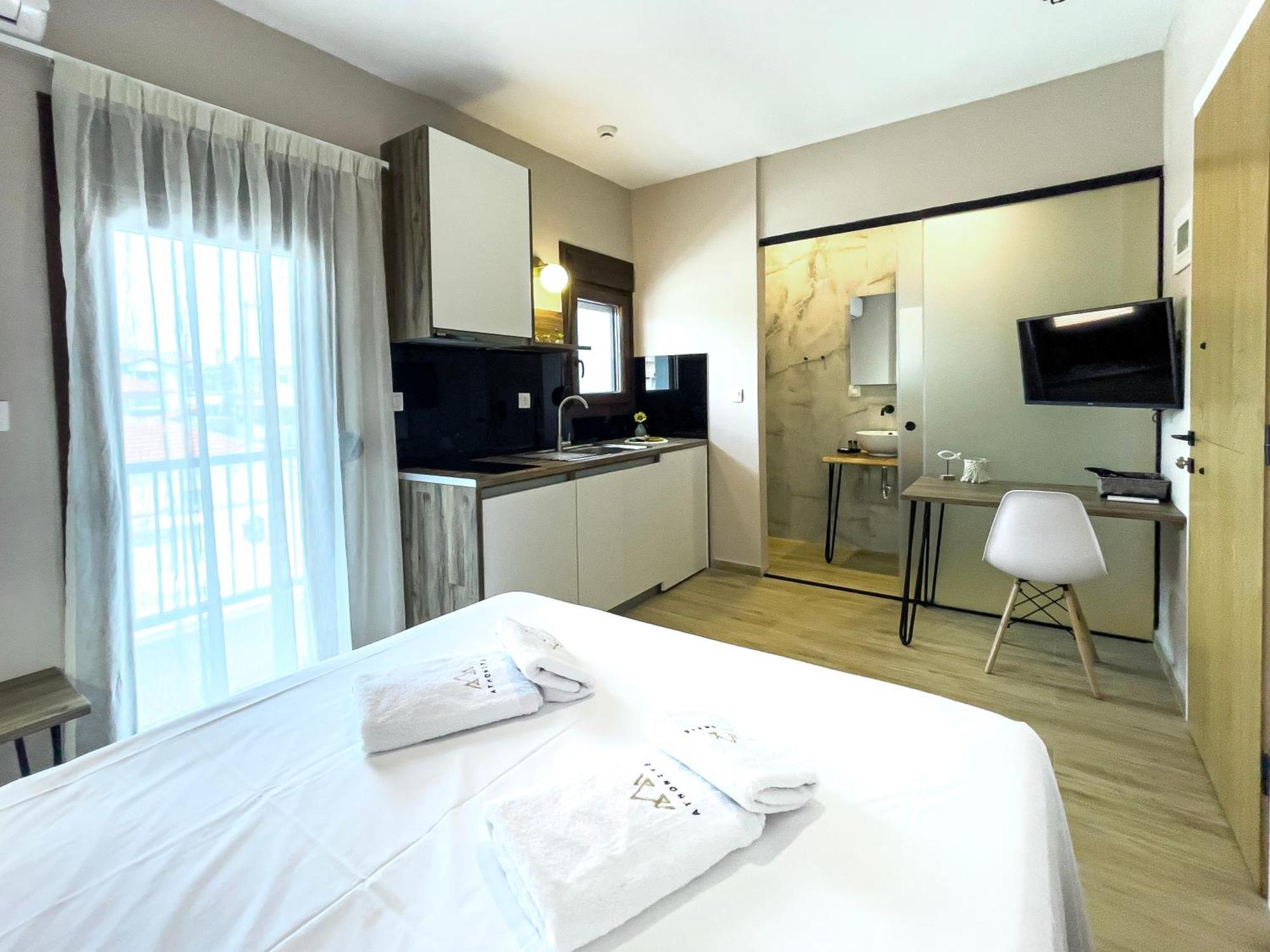 Athonite All Seasons Luxury Suites Jeriszósz Kültér fotó
